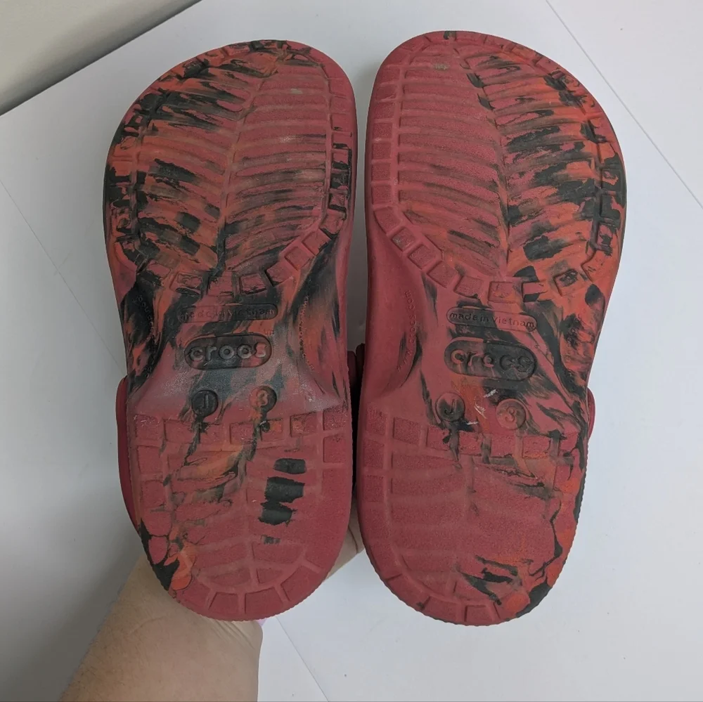 Crocs Red Black Sandal Water Shoe 3Y